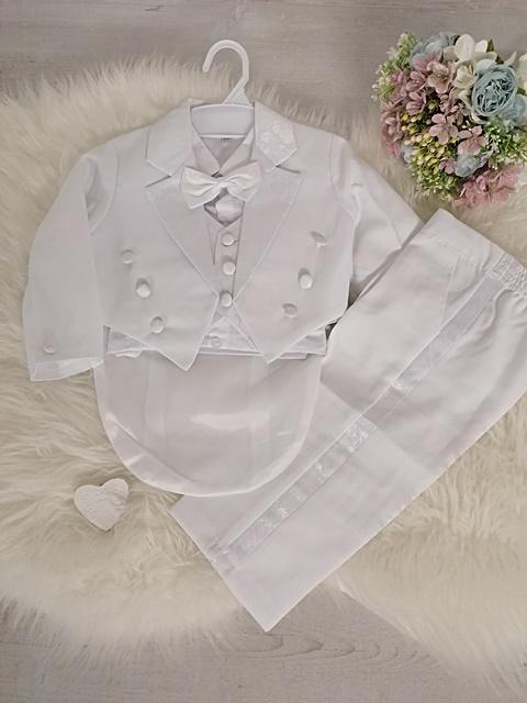 bílý oblek se sakem - cca na 6 měsíců